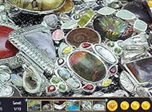 Hidden Spots Jewelry Puzzle Game